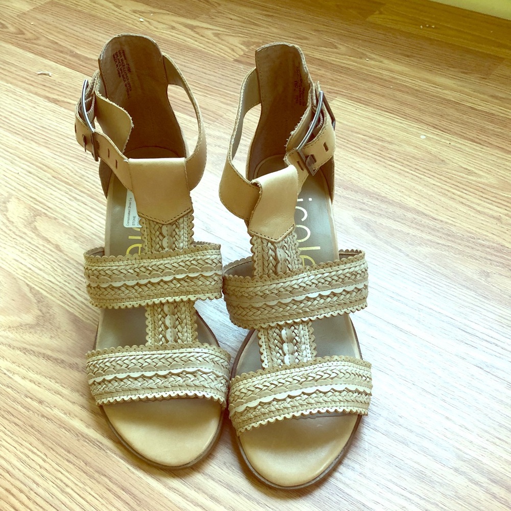 Nicole nude wedge